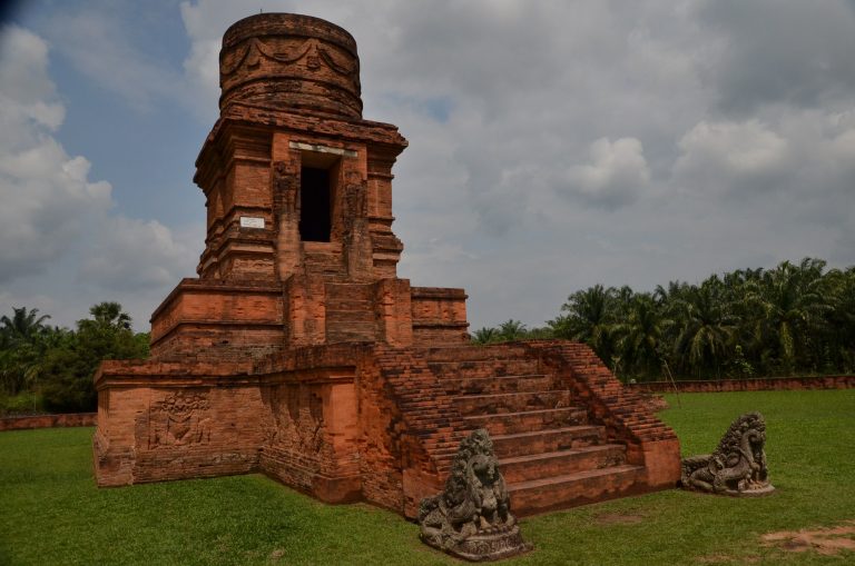 Candi Bahal (Candi Portibi): Menapaki Jejak Agama Budha Wajrayana di Sumatera