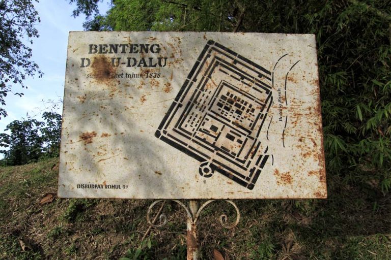 Benteng Tujuh Lapis: Jejak Kegigihan Perjuangan Tuanku Tambusai dan Pasukan Dalu Dalu
