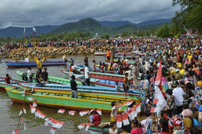 Mangure Lawik: Kenduri Laut di Tapanuli Tengah