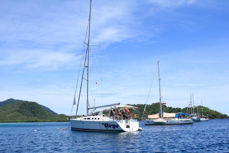 Regatta di Tepian Paling Barat Indonesia