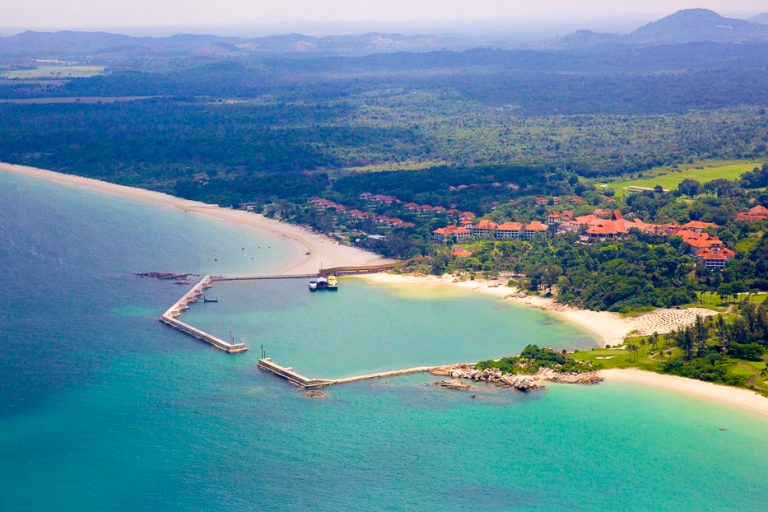 Pulau Bintan: Surga Pulau Tropis di Selat Malaka