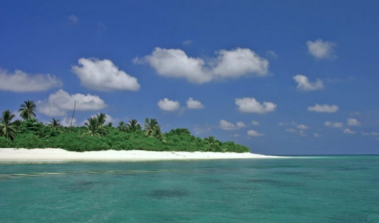 Pulau Senua: Menikmati Pulau Tropis Terdepan NKRI di Laut China Selatan