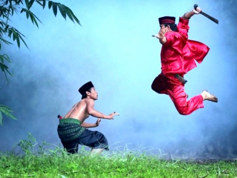 Cingkrik Goning: Pencak Silat Khas Betawi di Taman Mini Indonesia Indah
