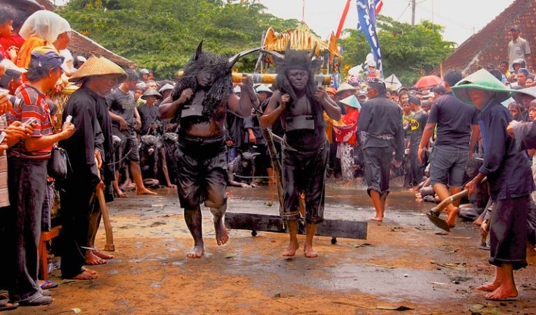 Kebo-Keboan: Ruwatan Petani Alasmalang Banyuwangi