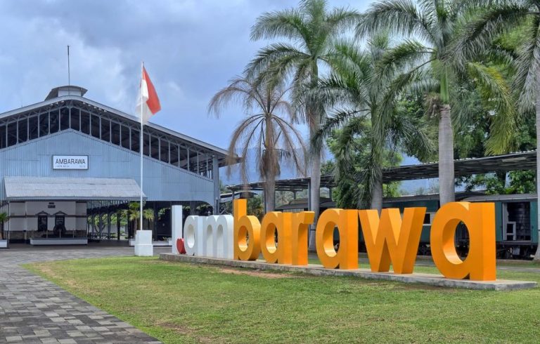 Ambarawa: Menyisir Panorama dan Tradisi Jawa