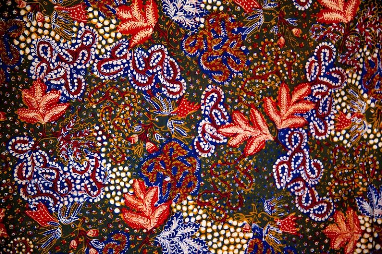 Batik Laseman: Memburu Helaian Kain Cantik di Tiongkok Kecil