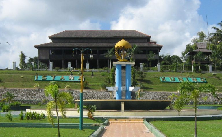 Istana Kuning: Pesona Bangunan Peninggalan Kerajaan Kutaringin di Pangkalan Bun