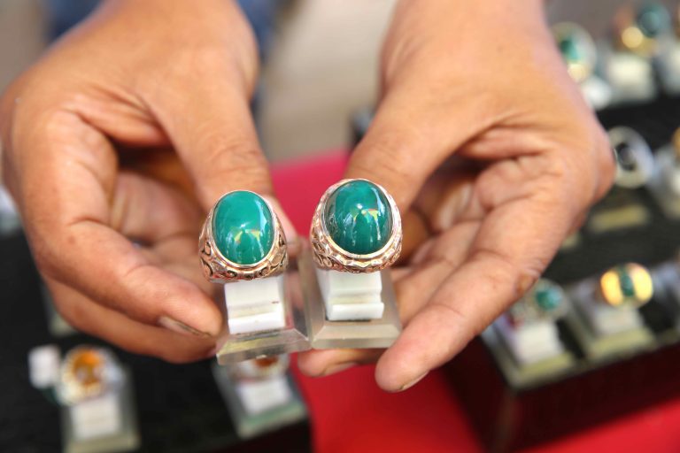 Batu Bacan: Batu Mulia Istimewa dari Maluku Utara