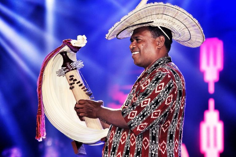 Sasando: Penghibur Duka Lara