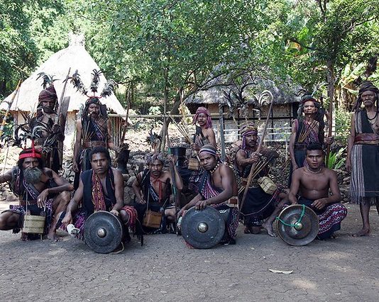 Kampung Takpala: Menyentuh Langsung Perayaan dan Persahabatan Kampung Tradisional di Pulau Alor
