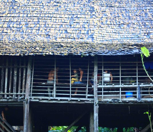 Rumah Betang di Sungai Kapuas: Kearifan Lokal Suku Dayak