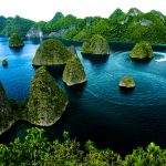Wayag: Jalur Lautan Kepulauan Raja Ampat nan Indah