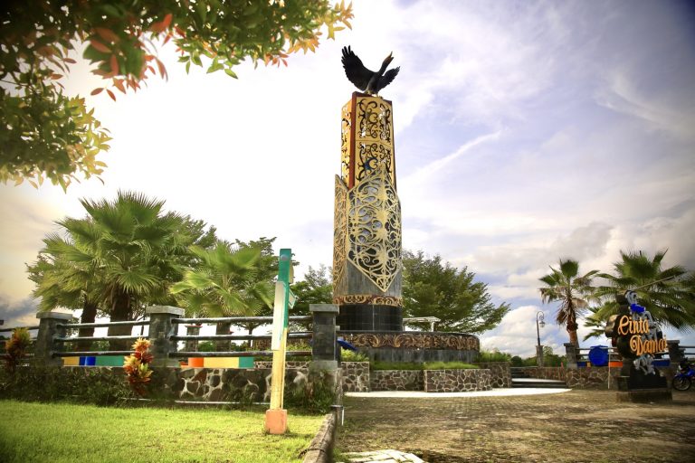 Tanjung Selor: Bandar Perdagangan Bersejarah di Timur Kalimantan