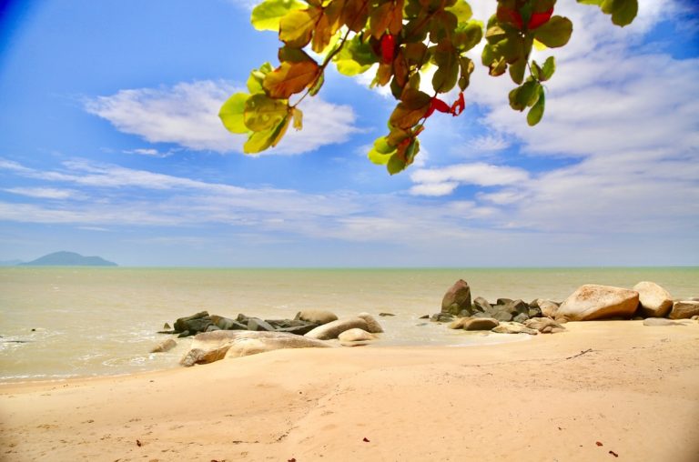 Palem Beach: Amoi di Pesisir Singkawang